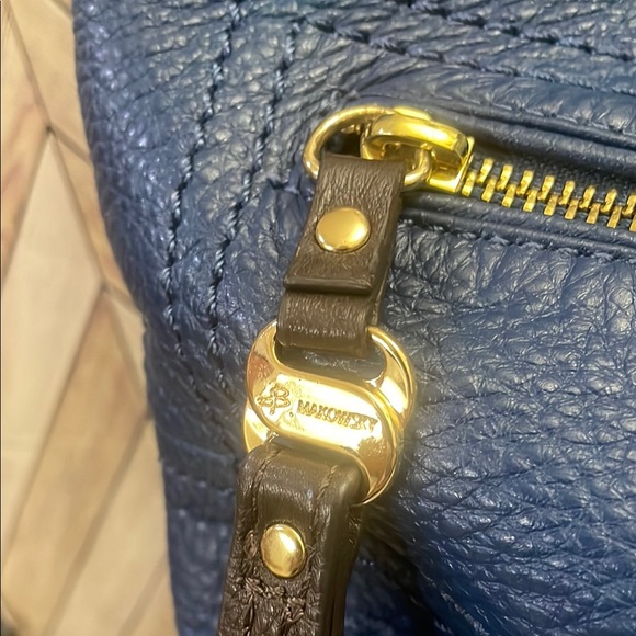 B. Makowsky Blue Leather Shoulder Bag - Picture 4 of 8